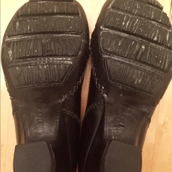 Cute, Classy, Vintage-looking Black  Heels from Naturalizer - Picture 15 of 16